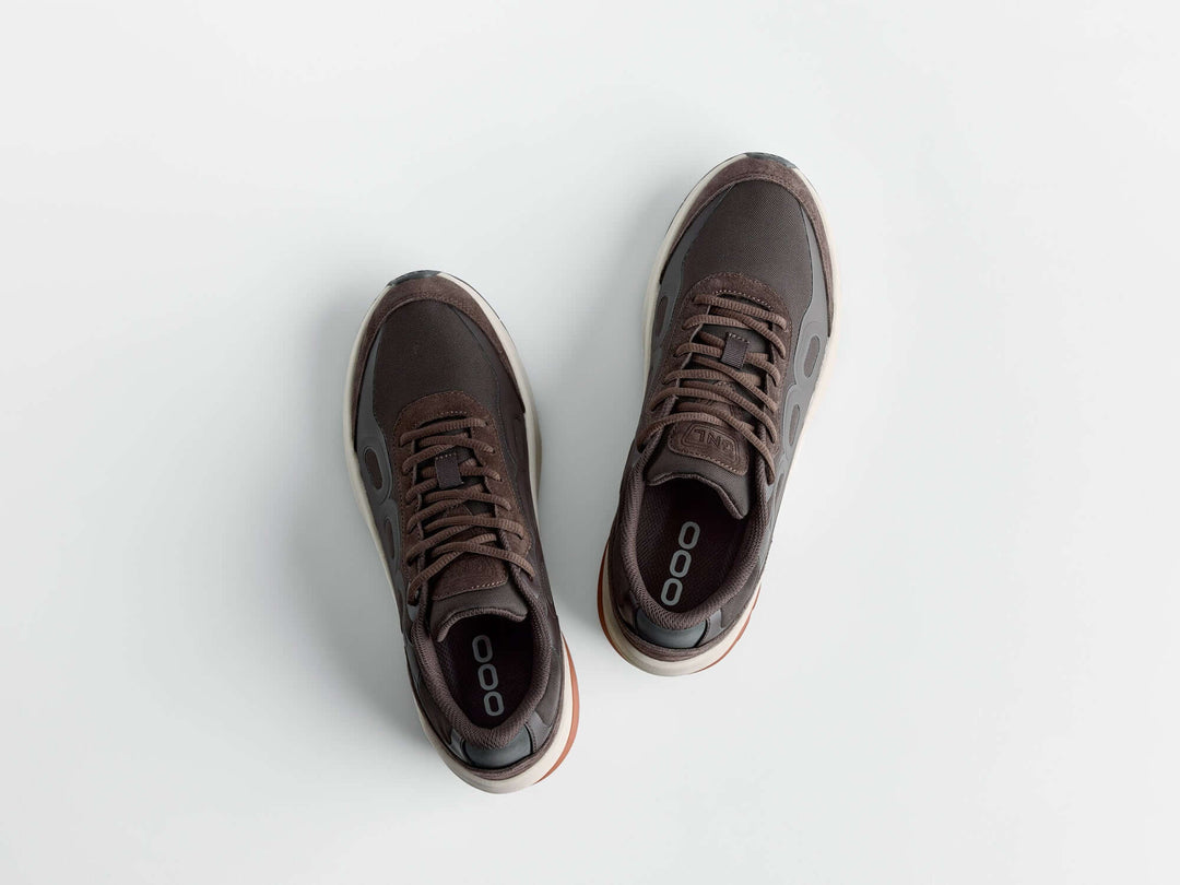 GNL Easy Walk – lightweight all-day walking sneaker with patented 360°WALK cushioning for urban explorers.