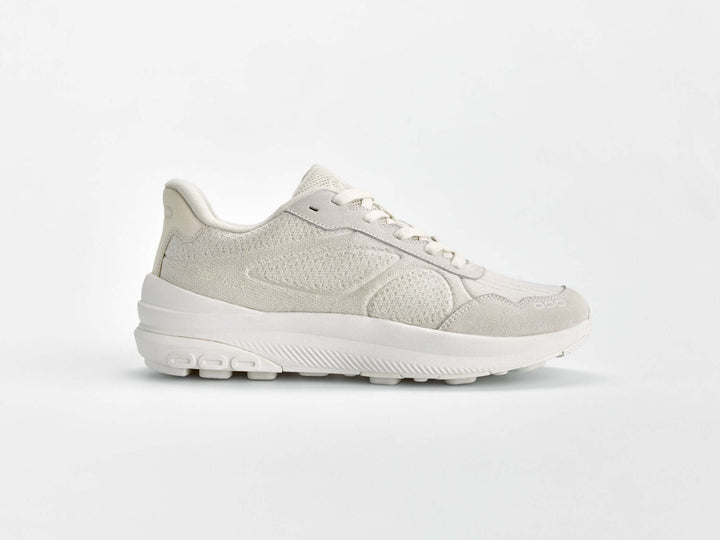 GNL Fast Walk – dynamic walking sneaker designed for speed and comfort with advanced 360°WALK cushioning and sleek profile.