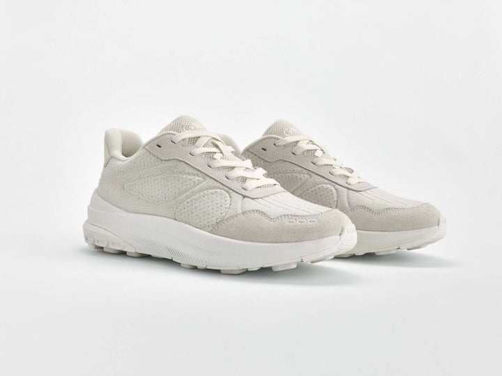 GNL Fast Walk – dynamic walking sneaker designed for speed and comfort with advanced 360°WALK cushioning and sleek profile.