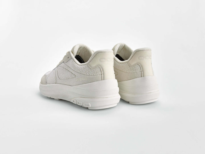 GNL Fast Walk – dynamic walking sneaker designed for speed and comfort with advanced 360°WALK cushioning and sleek profile.