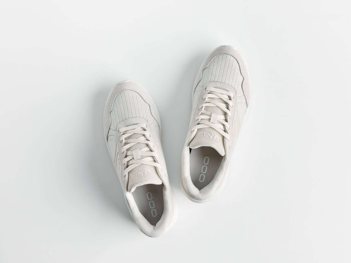 GNL Fast Walk – dynamic walking sneaker designed for speed and comfort with advanced 360°WALK cushioning and sleek profile.